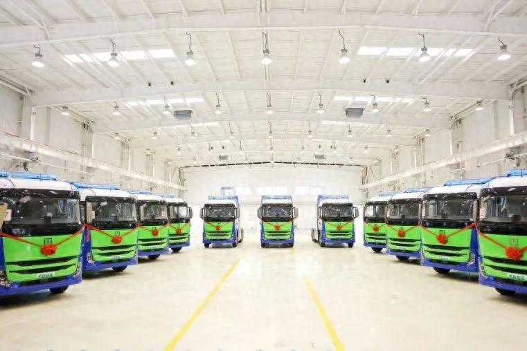 新车批量入列，荣程集团氢能重卡运营规模达860辆(图1)